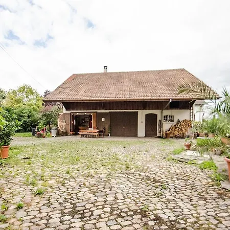 Villa12 *