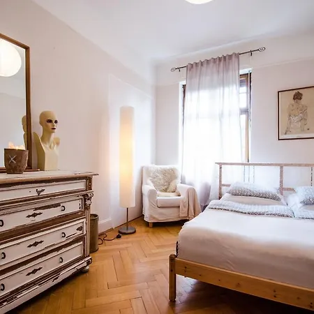 Villa12 *