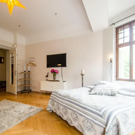 Villa12 *